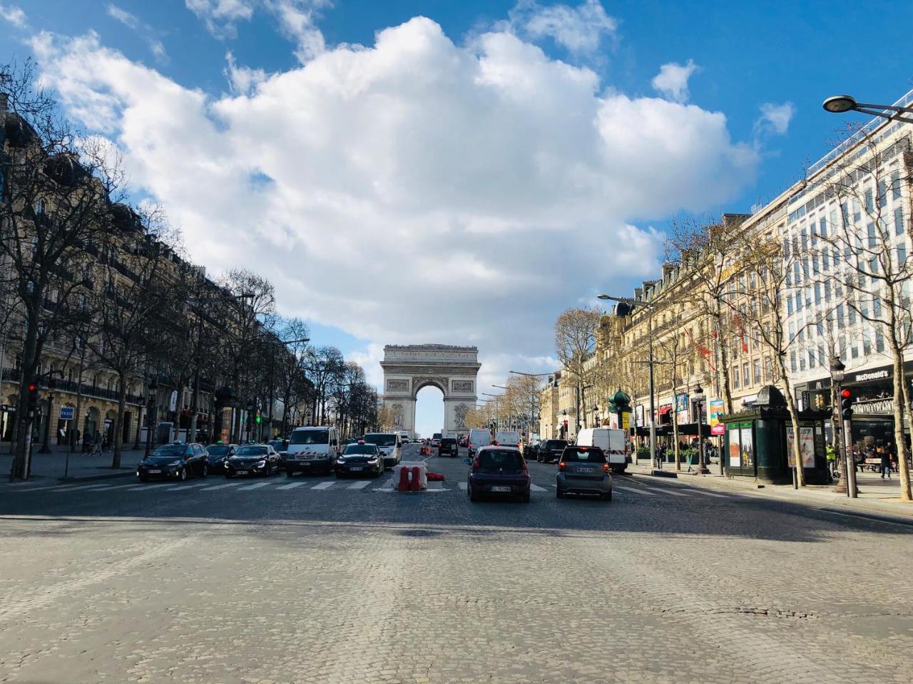Arc De Triomphe - Foch Palace ปารีส ภายนอก รูปภาพ