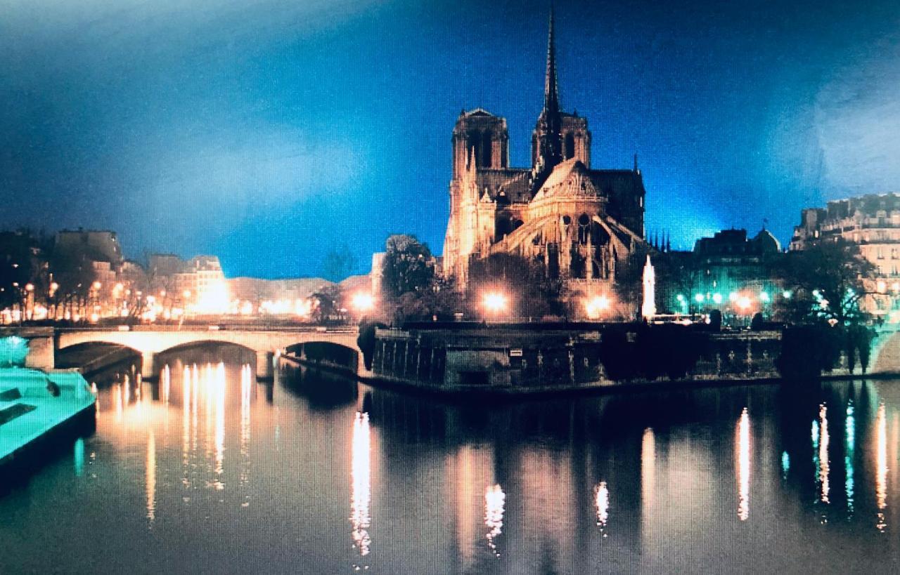 Arc De Triomphe - Foch Palace ปารีส ภายนอก รูปภาพ