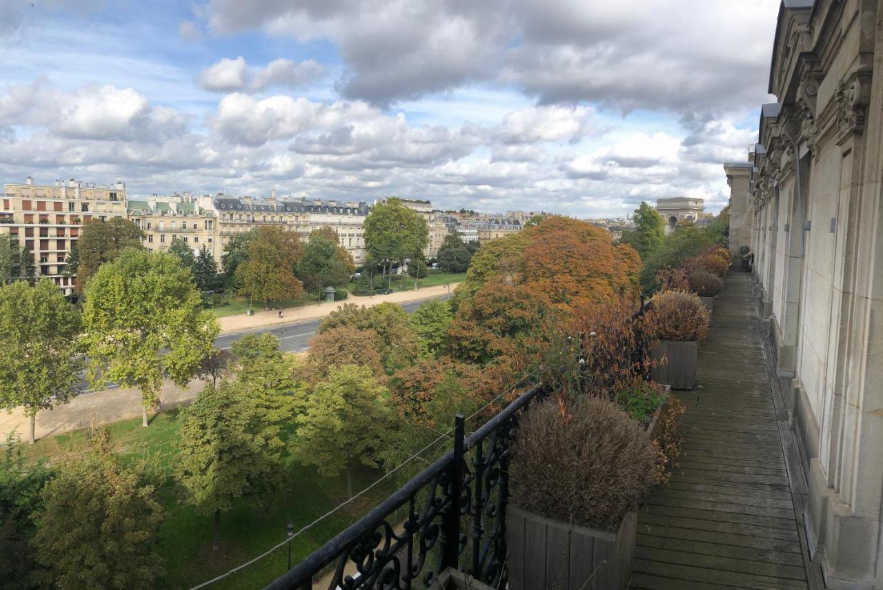 Arc De Triomphe - Foch Palace ปารีส ภายนอก รูปภาพ